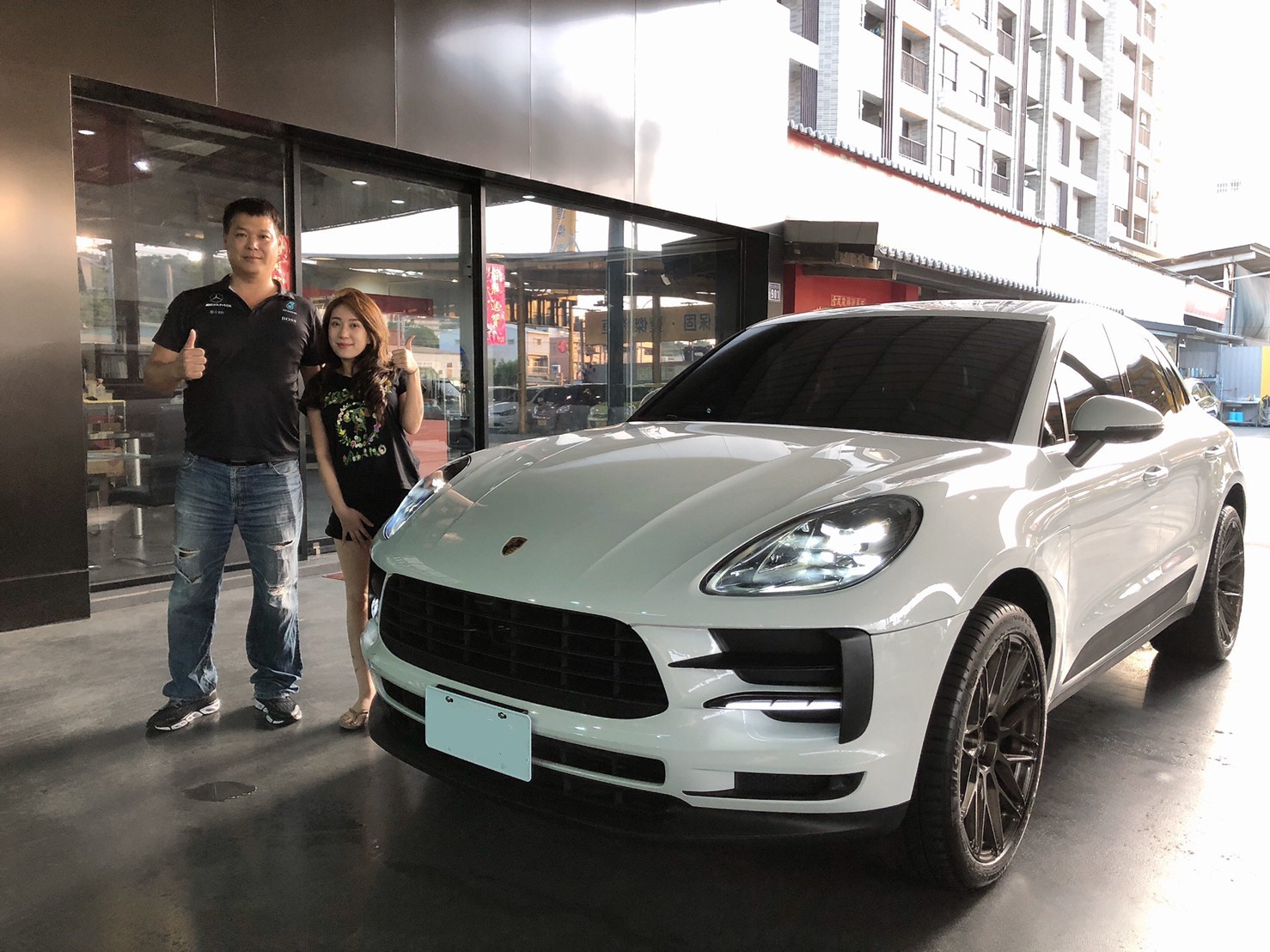 賀成交 2019 Porsche Macan !!