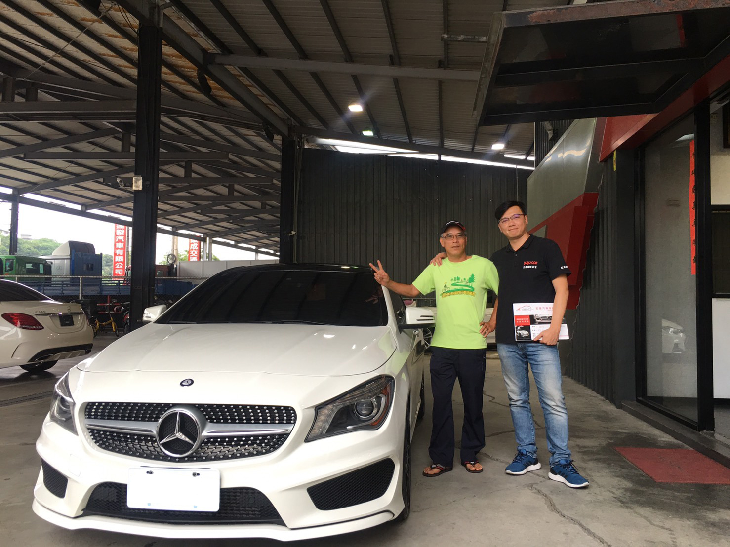 賀成交 2015 BENZ CLA250！！